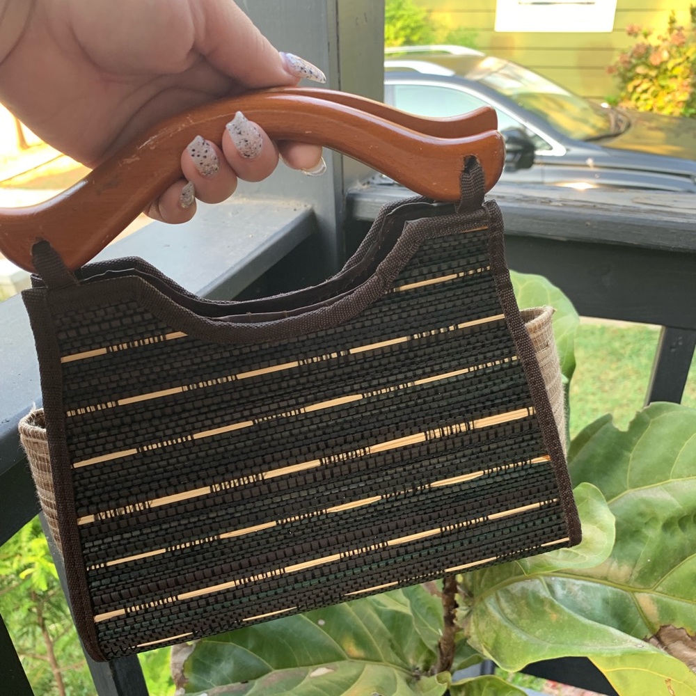Wooden handle handbag